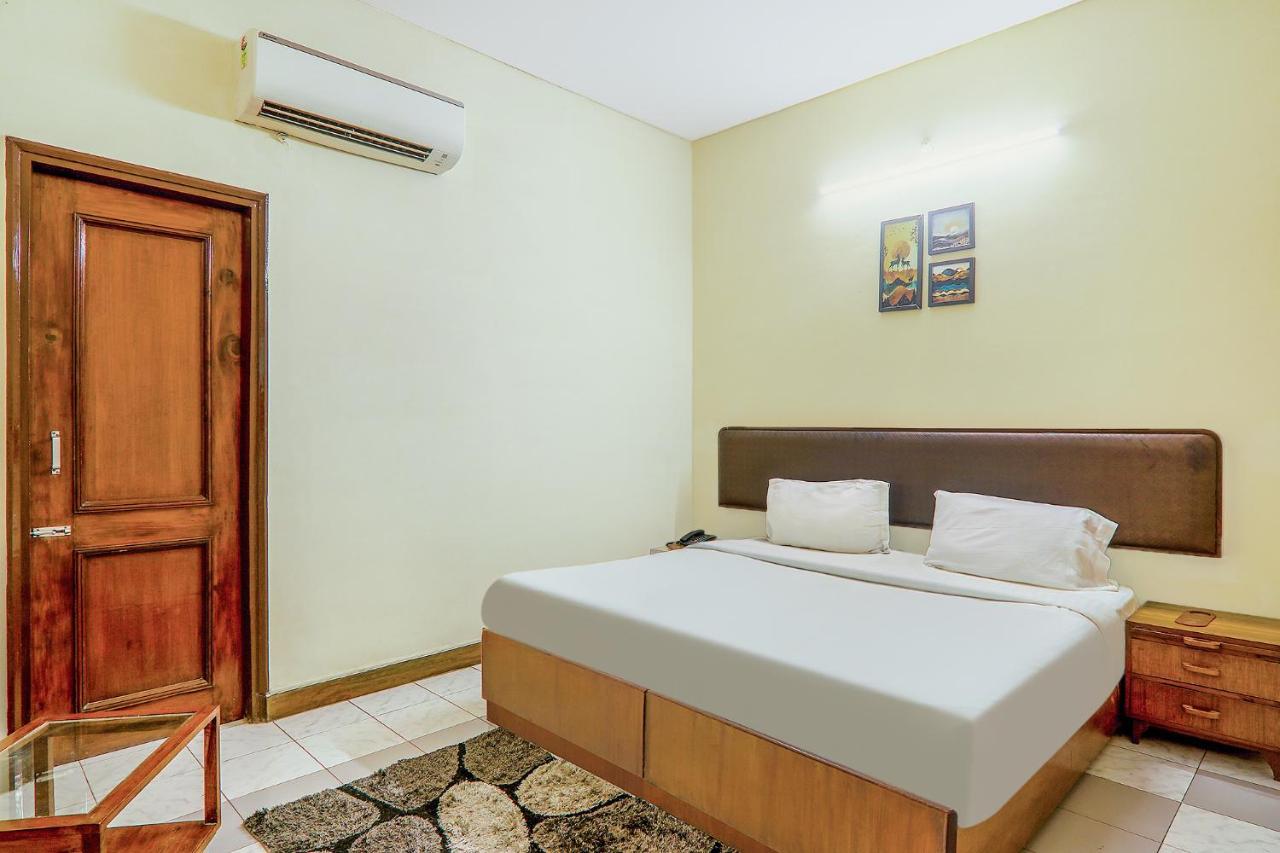 Hotel Executive Hasanganj Εξωτερικό φωτογραφία