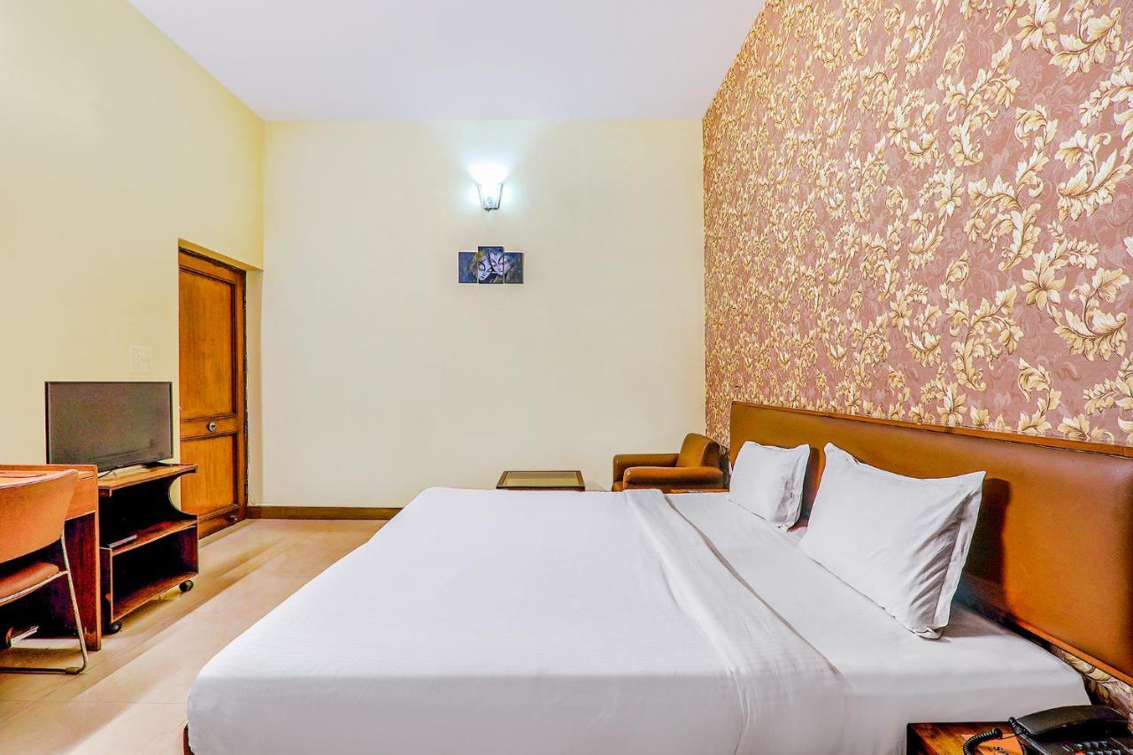 Hotel Executive Hasanganj Εξωτερικό φωτογραφία